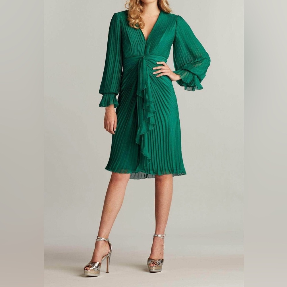 Tadashi Shoji Long Sleeve Pleated Detail Formal Dress Size 14